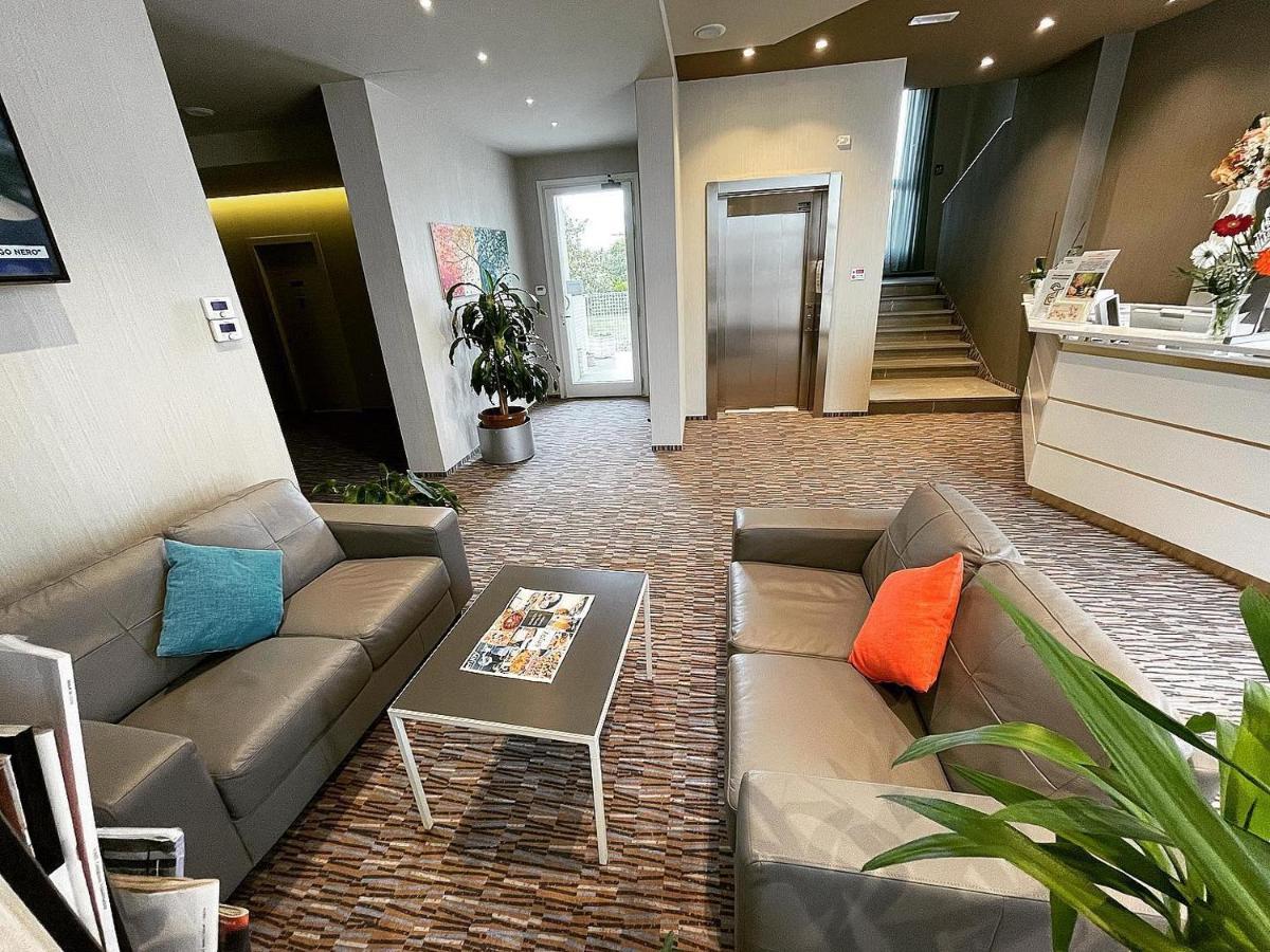 Hotel Enjoy Polesella Extérieur photo