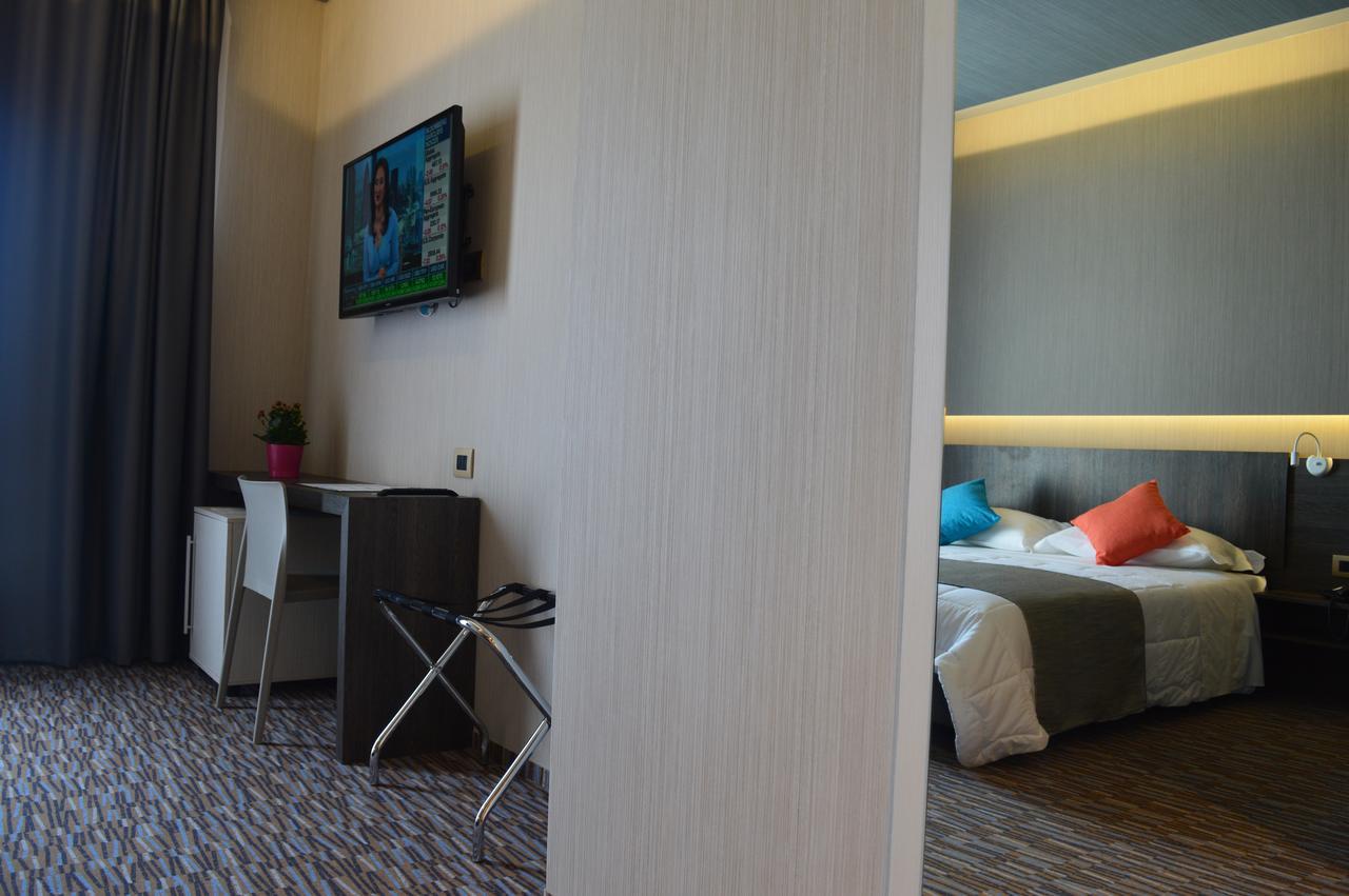 Hotel Enjoy Polesella Extérieur photo